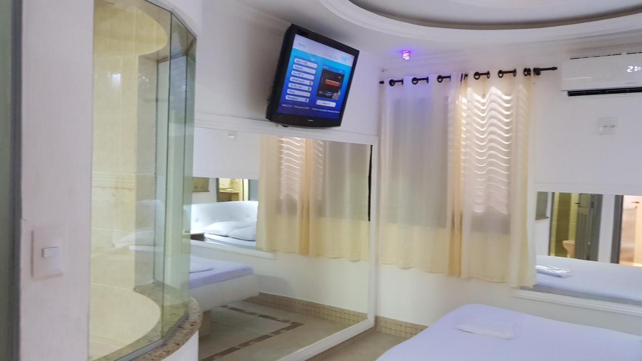 Studio Motel (Adults Only) 산토스 외부 사진